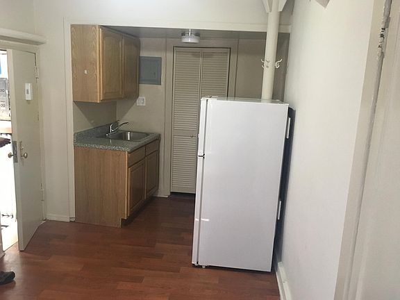 4th image of 189 E Mosholu Pkwy N #Studio