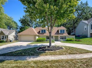 7719 Darnell St, Lenexa, KS 66216