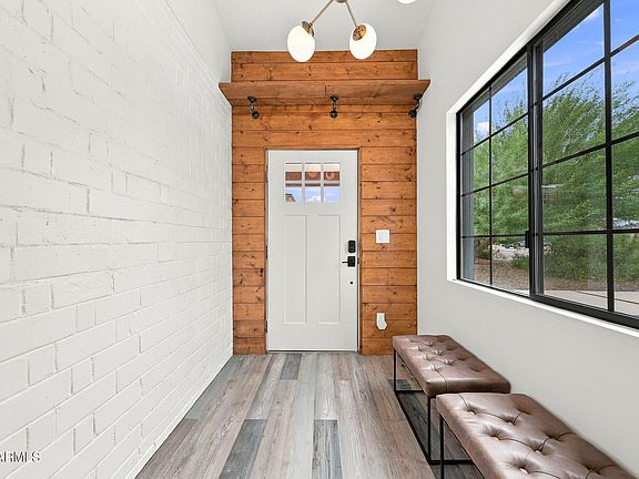 3rd image of 358 E WHITTON Avenue