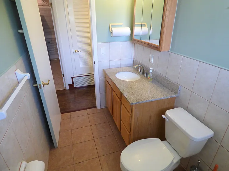 1358 Arrow St — Photo 17