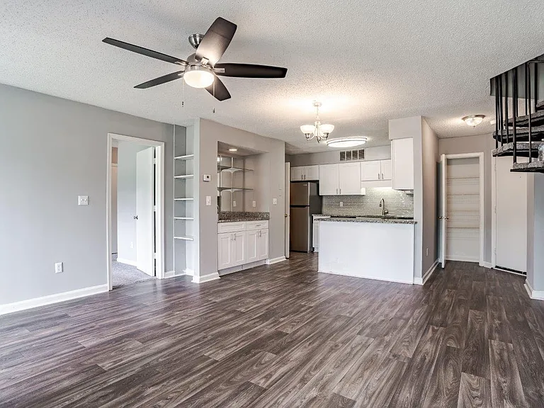 Riverwind Apartment Homes — Photo 6