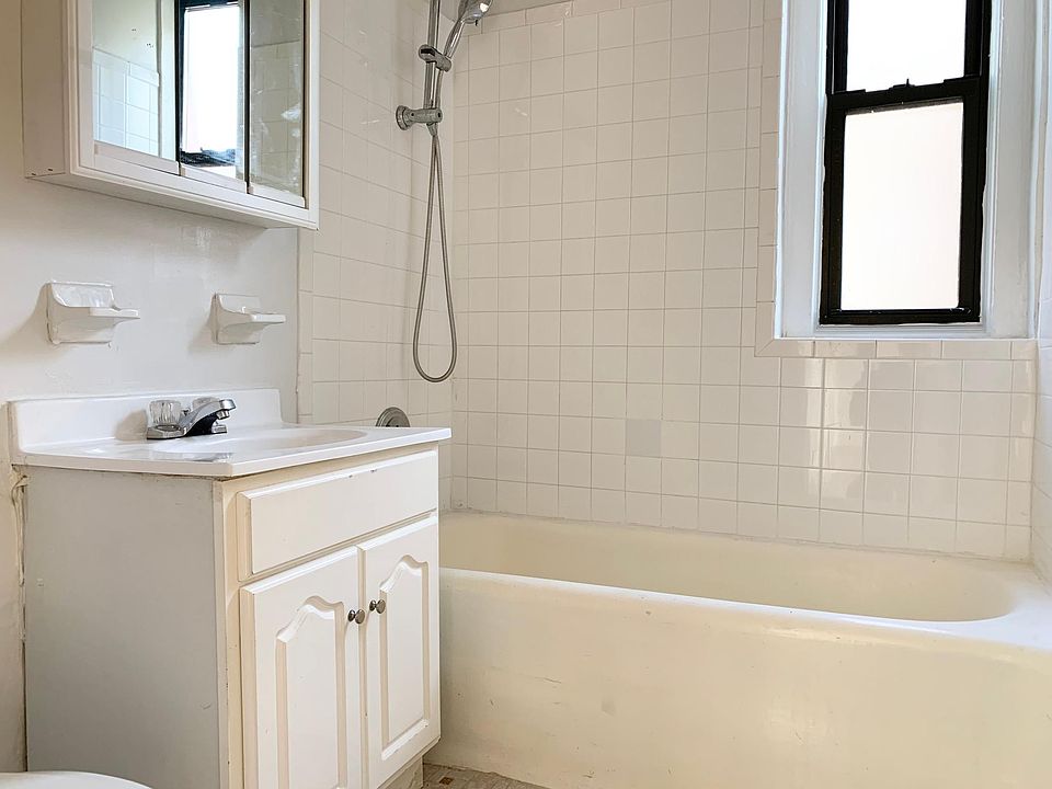 2nd image of 3102 Wilkinson Ave #D