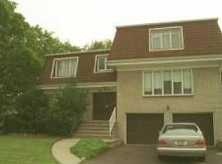 800 Gebhardt Ave, Elizabeth, NJ 07208