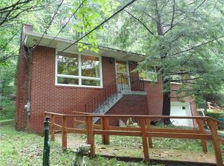 1302 Noblestown Rd, Oakdale, PA 15071