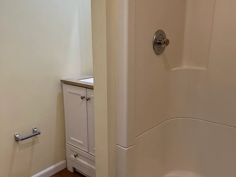 22 Pearl St — Photo 9