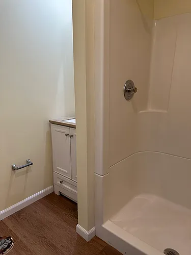 24 Pearl St Photo 1