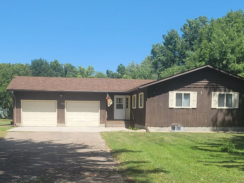 1st image of 811 Basinger Memorial Dr