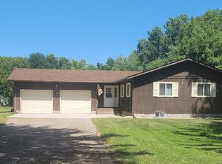 811 Basinger Memorial Dr, Mountain Lake, MN 56159