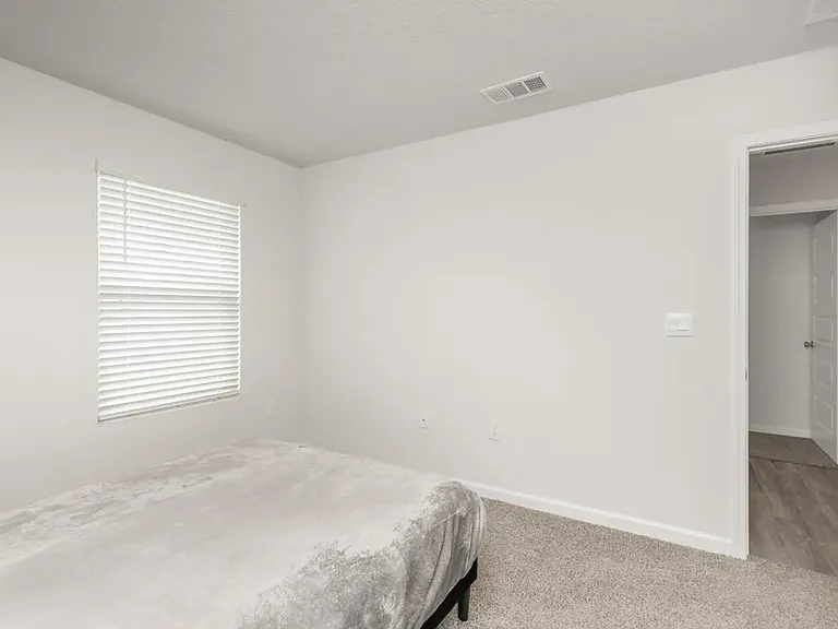 3418 Phoenix Ct — Photo 9