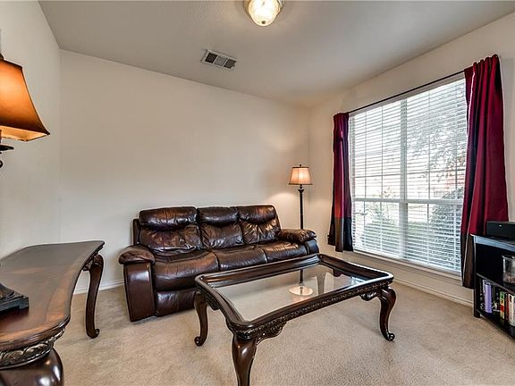 5th image of 513 Candle Meadow Blvd