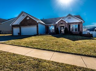 505 Greenbriar Downs Dr, Saint Peters, MO 63376