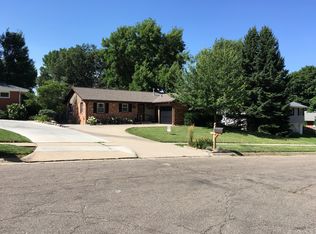 8121 Sandalwood Dr, Lincoln, NE 68510