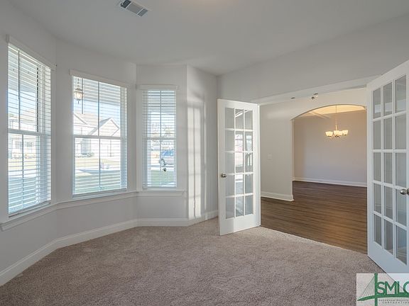 4th image of 32 Beauregard Boulevard
