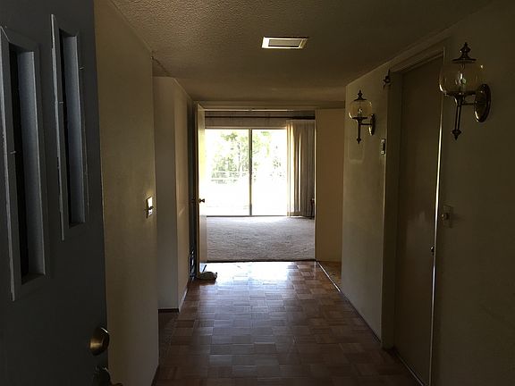 5th image of 777 Wakefield Ct