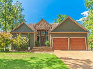 653 Pine St, Adamsville, TN 38310