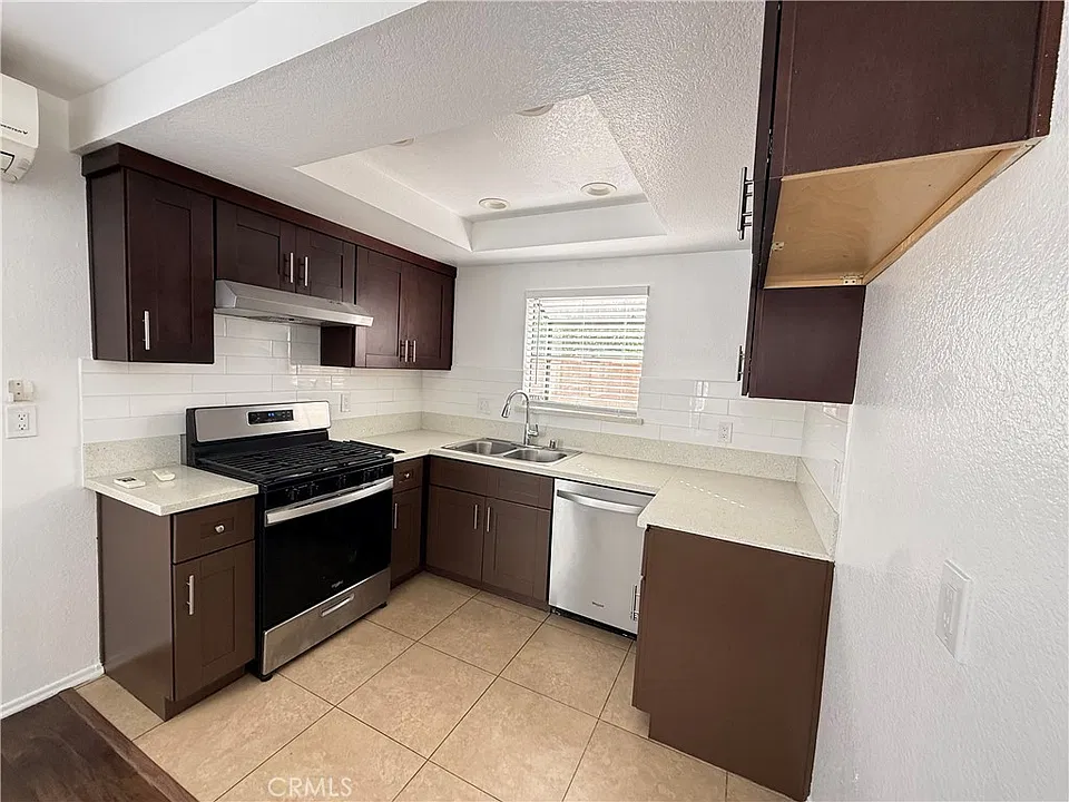 4228 W 129th St