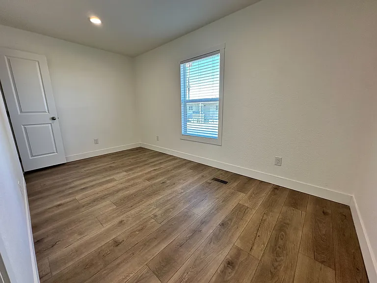 2060 N Center St #410 — Photo 21