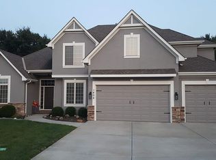 1408 NE Daltons Ridge Dr, Lees Summit, MO 64064