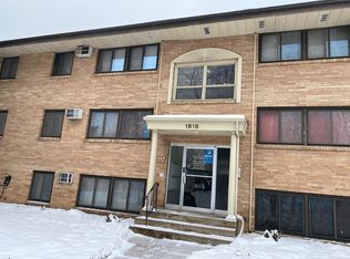 1818 Arthur St NE APT 2, Minneapolis, MN 55418