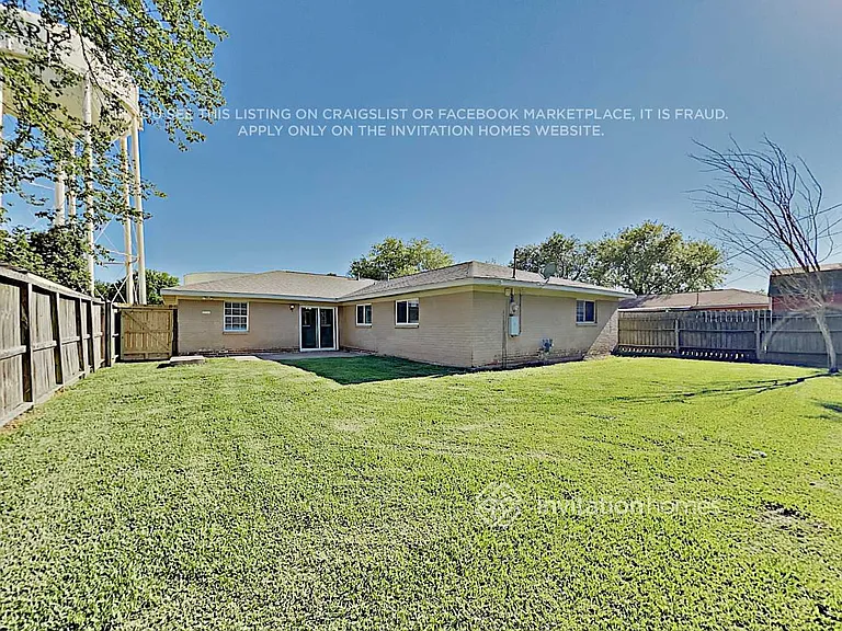 2705 Coy Dr — Photo 16