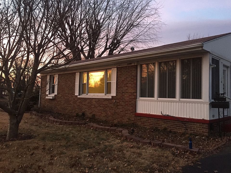 1st image of 1100 E Olmstead Ave