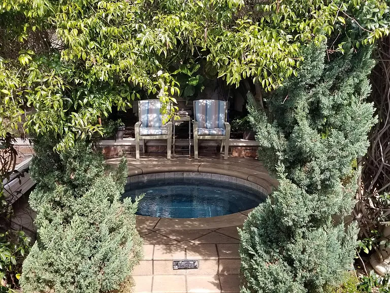 Our Spa holds 10 people in Resort like Grounds