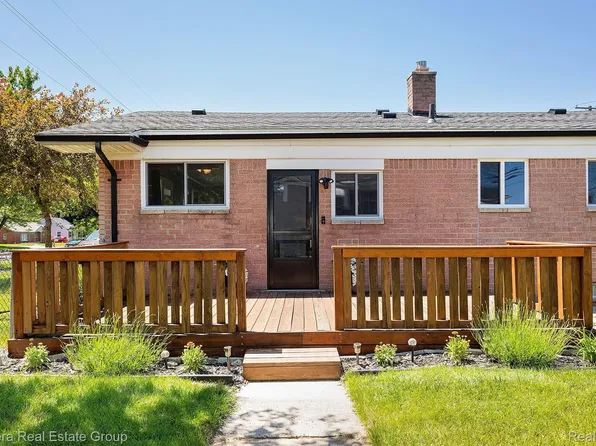 21319 E Twelve Mile Rd, Saint Clair Shores, MI 48081