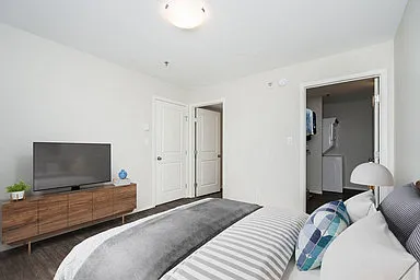 585 Ballantrae Dr — Photo 67