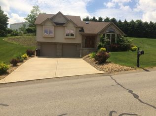 121 Buffalo Trail Dr, Freeport, PA 16229