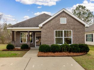 320 Creek Run Cir, Calera, AL 35040