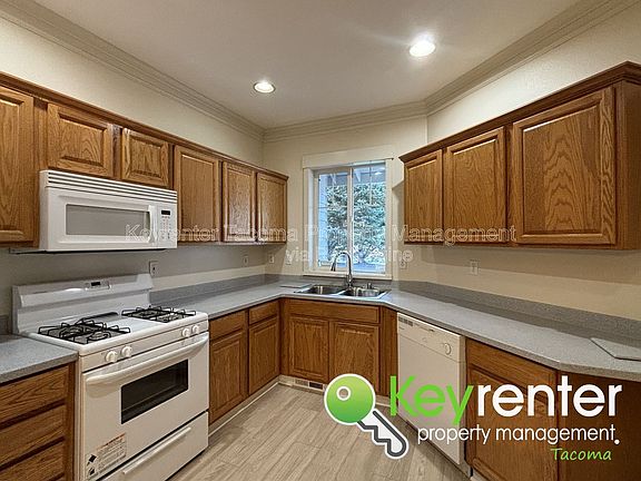 3rd image of 4515 66th Avenue Ct W
