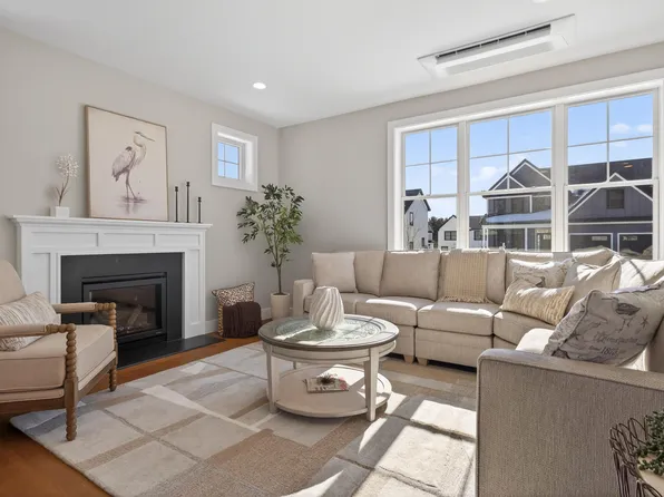 152 Owl's Nest Road, Portland, ME 04102