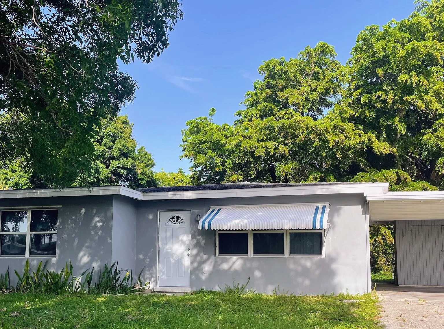 Fort Myers Single Family Home — Photo 1