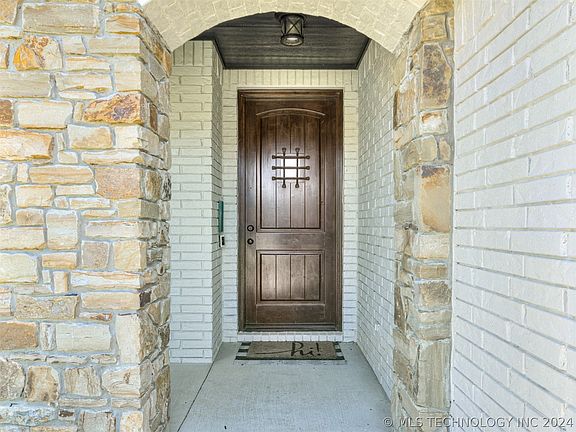5th image of 7813 N 144th East Ave