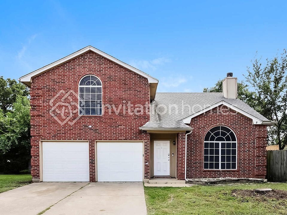1st image of 823 Yellowstone Dr