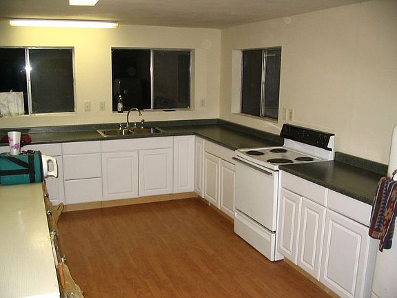 Basic kitchen