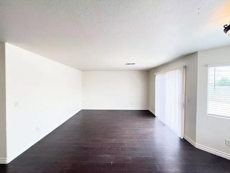 3604 Fort Niagara Ave — Photo 8