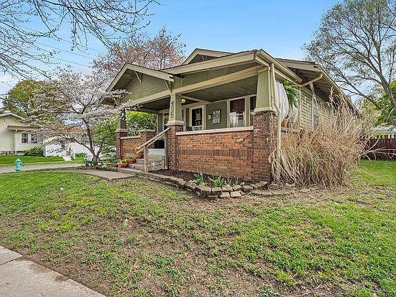 3rd image of 4135 Bowman Ave