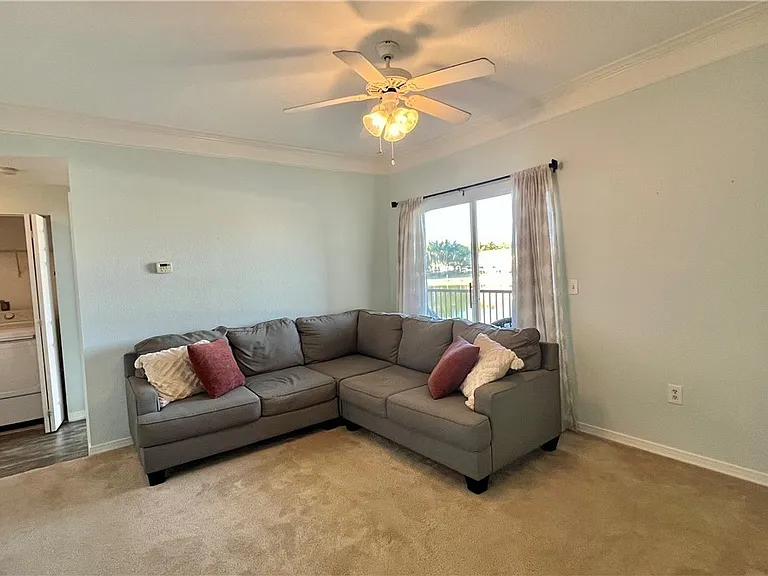 11540 Villa Grand #1216 — Photo 2