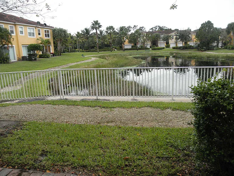 822 Pipers Cay Dr — Photo 11