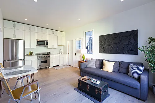 1374 Jackson St #1374 Photo 1