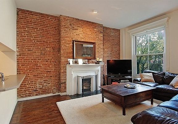5th image of 131 W 77th St APT 2