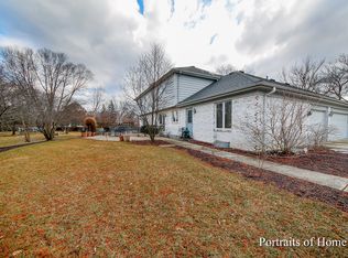 3 Hanover Ct, Burr Ridge, IL 60527