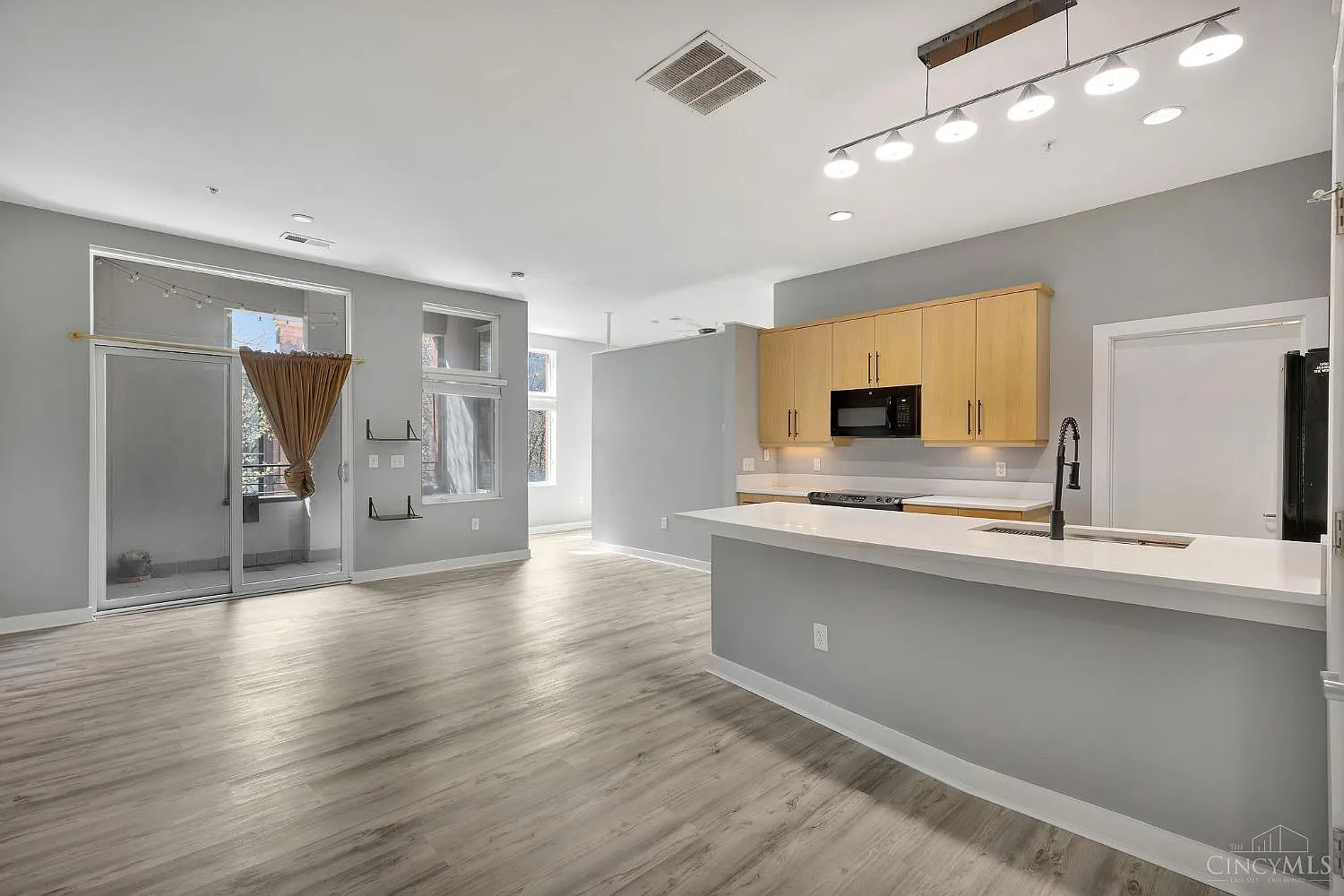 1150 Vine St — Photo 1