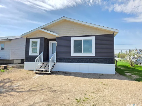 413 Railway Street, Kipling, SK S0G 2S0