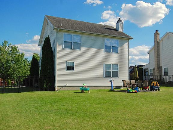 4th image of 300 Winchester Dr