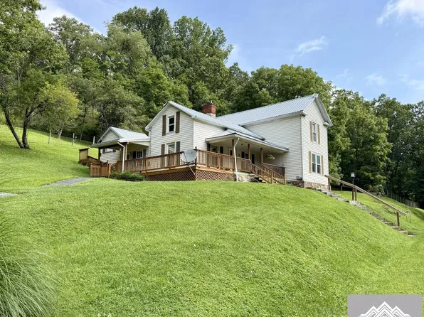 4423 Wrights Valley Rd, Bluefield, VA 24605