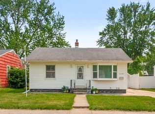 1116 Lorraine Ave, Waterloo, IA 50702