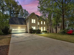 281 Larkshyre Trl, Lawrenceville, GA 30043