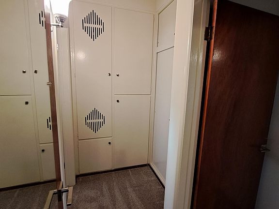 4th image of 1921 Peyton Ave APT L